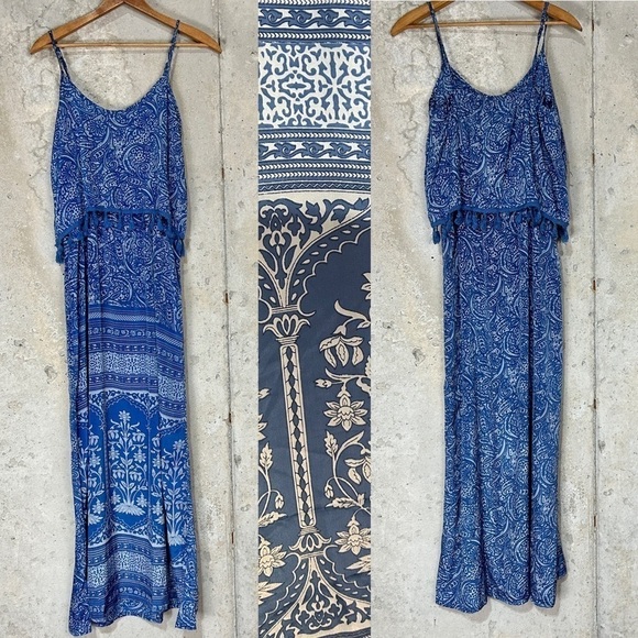 EARTHBOUND Dresses & Skirts - Earthbound blue paisley floral tassel spaghetti strap maxi dress small
